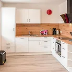 2 Bedroom Pet Friendly In Stapel 펜션 Suderstapel